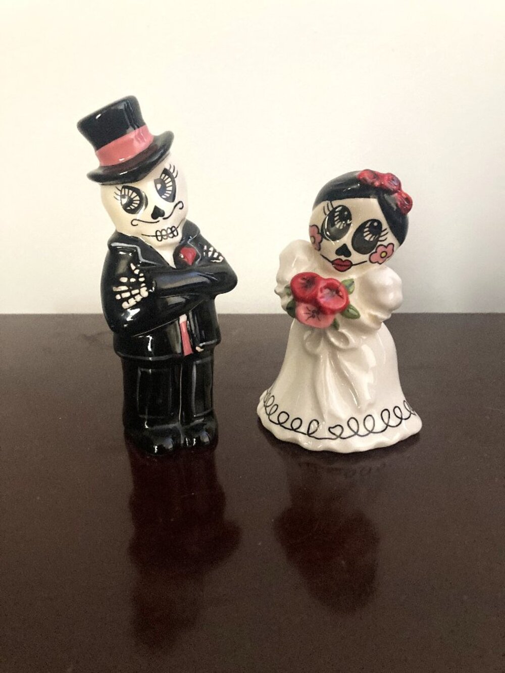 Day Of The Dead Salt And Pepper Shakers sugar skull Man woman Día de los Muertos